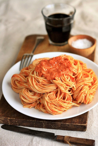 Spaghetti with Vodka Cream Sauce