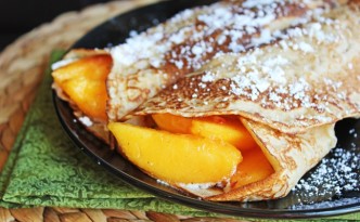 Cinnamon Vanilla Crepes with Fresh Peaches and Cream